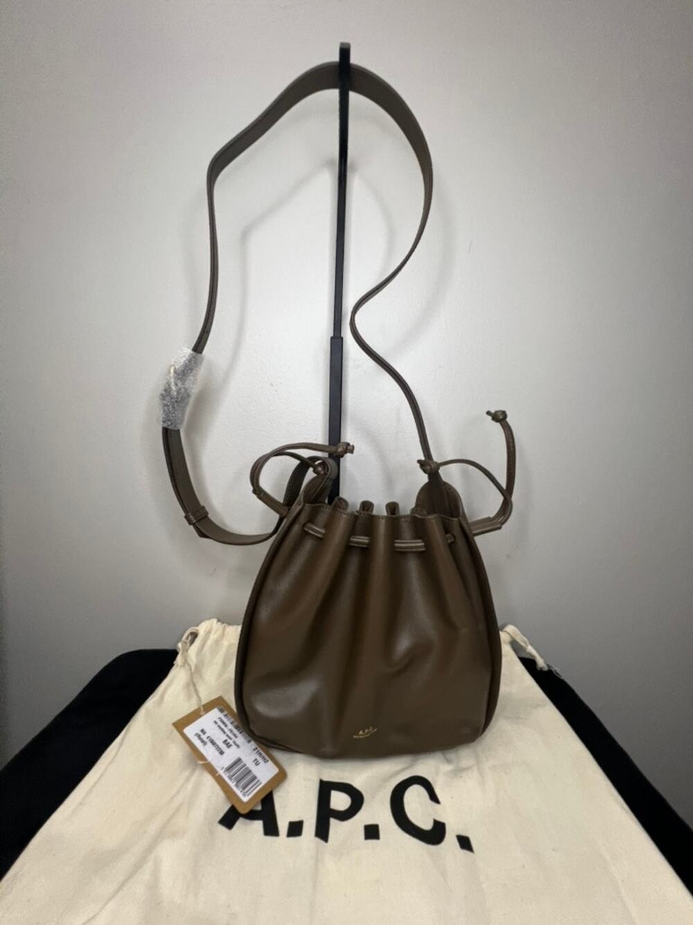 A.P.C. Courtney Small Bucket Bag Taupe Smooth Leather Crossbody NWT Dust Bag